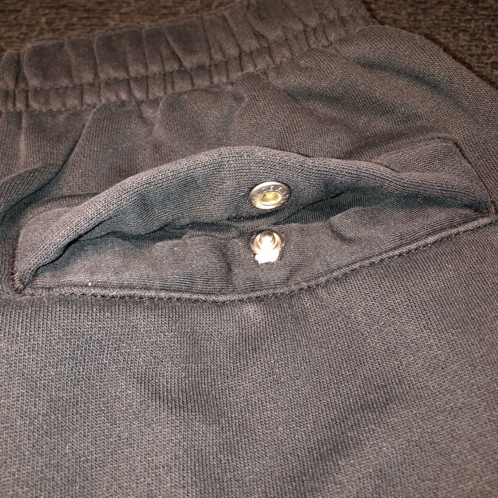 Nike Sweat-shorts. Size Large. Black Color. - Picture 10 of 10